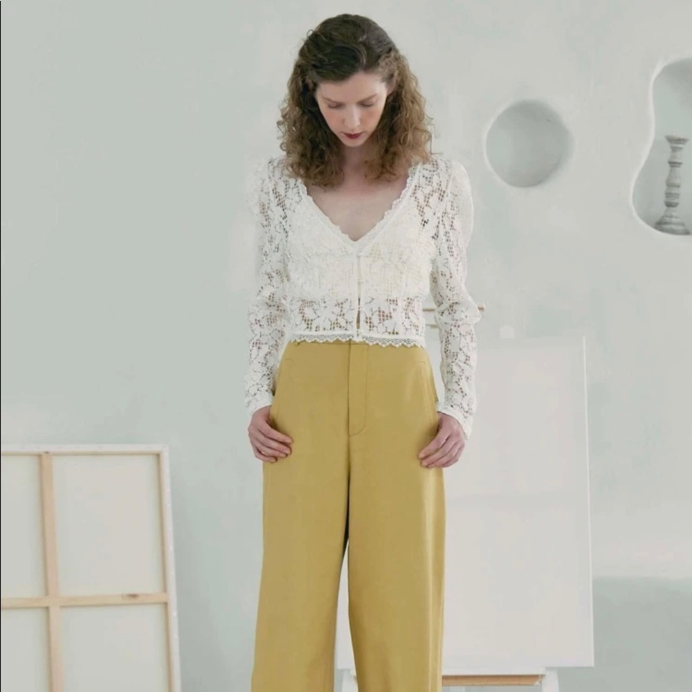 Lace puff sleeve pearl button top